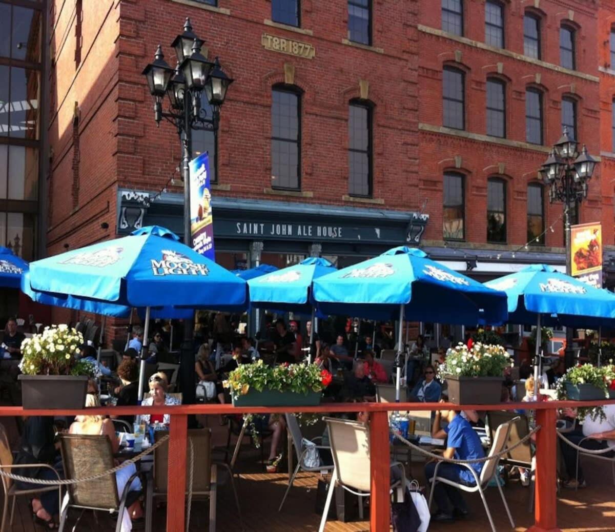 Bright Cozy Condo The Heart Of Uptown 2Bed Coffee & Tea Saint John Zewnętrze zdjęcie